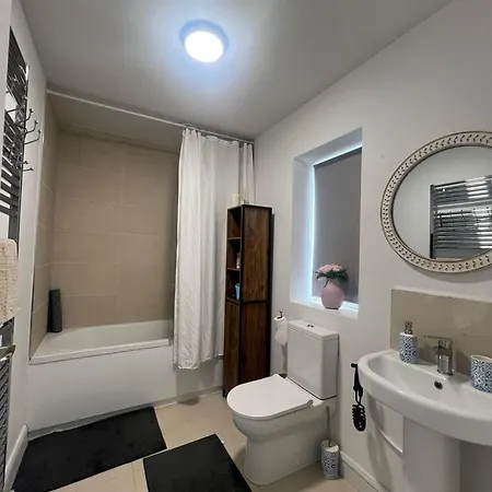 Bed & Breakfast Modern House In Dublin15, Great Location Near Dublin Airport